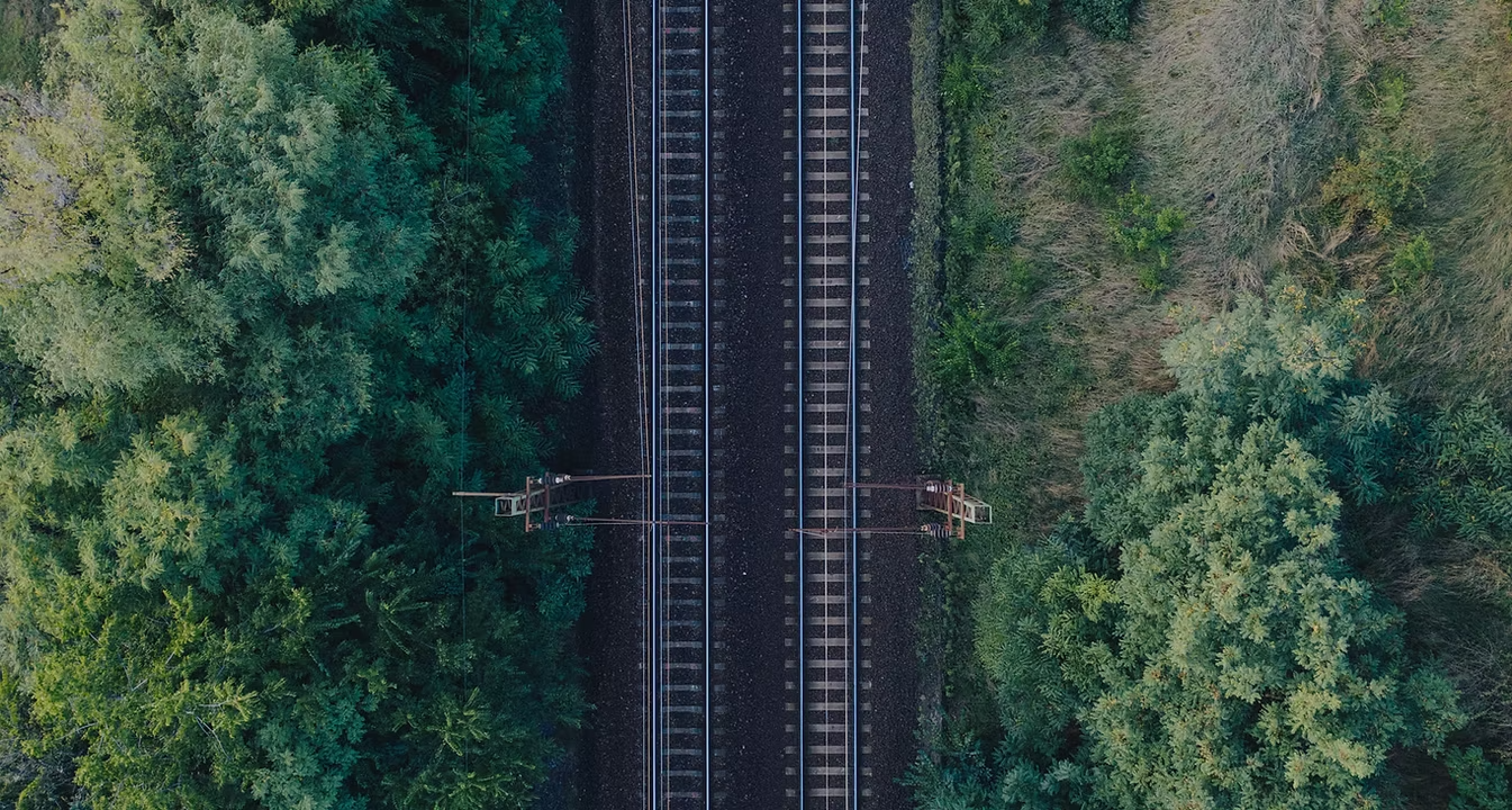 tracks overhead@2x